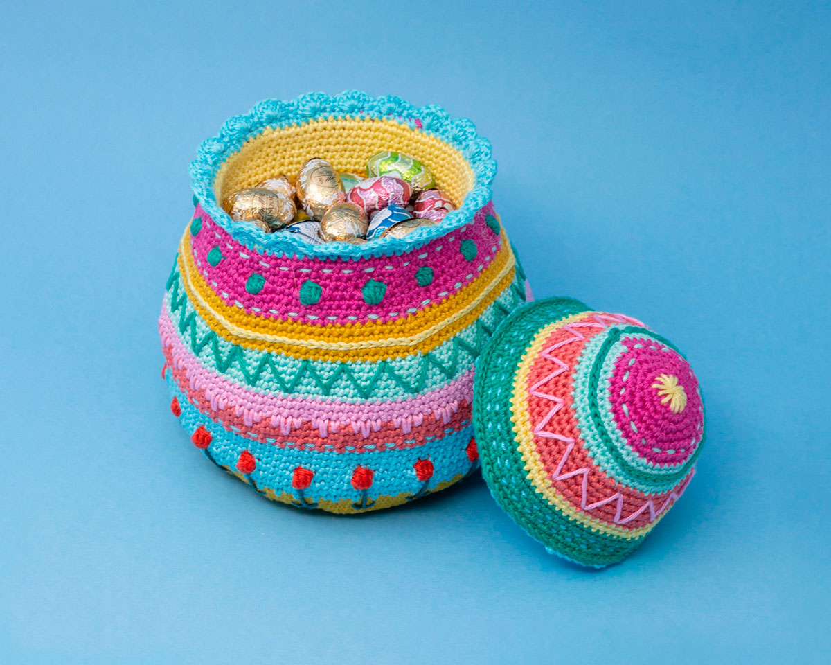 The Egg printed crochet pattern booklet
