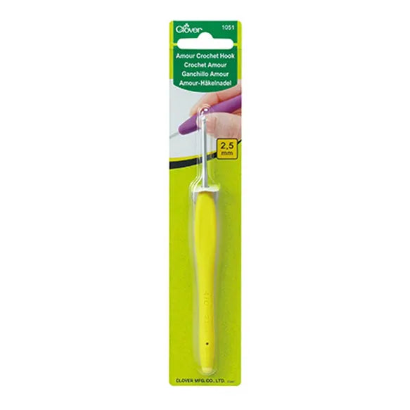 Clover Amour crochet hooks