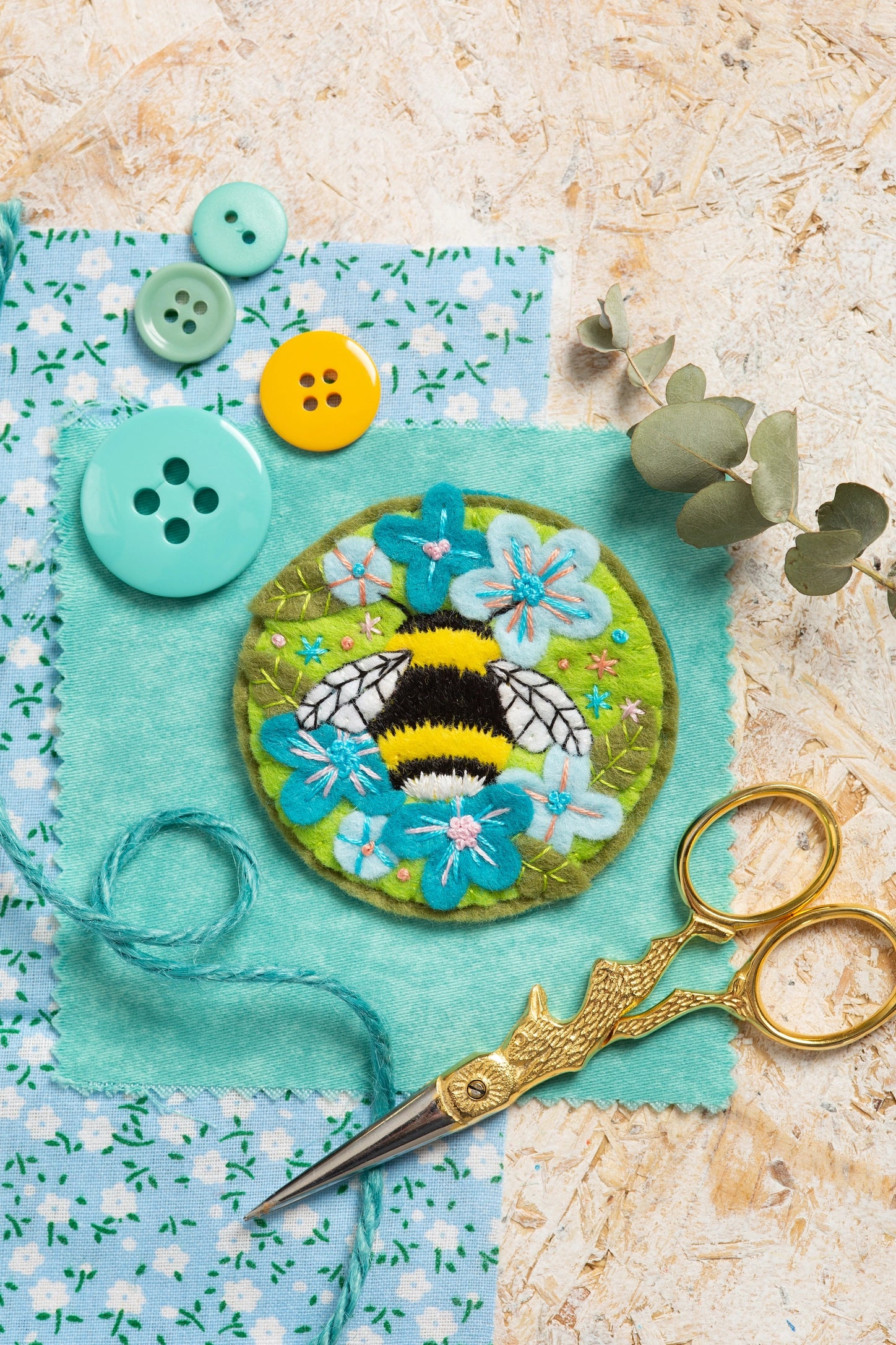 Bumblebee Felt Craft Brooch Kit | Complete Craft Kit