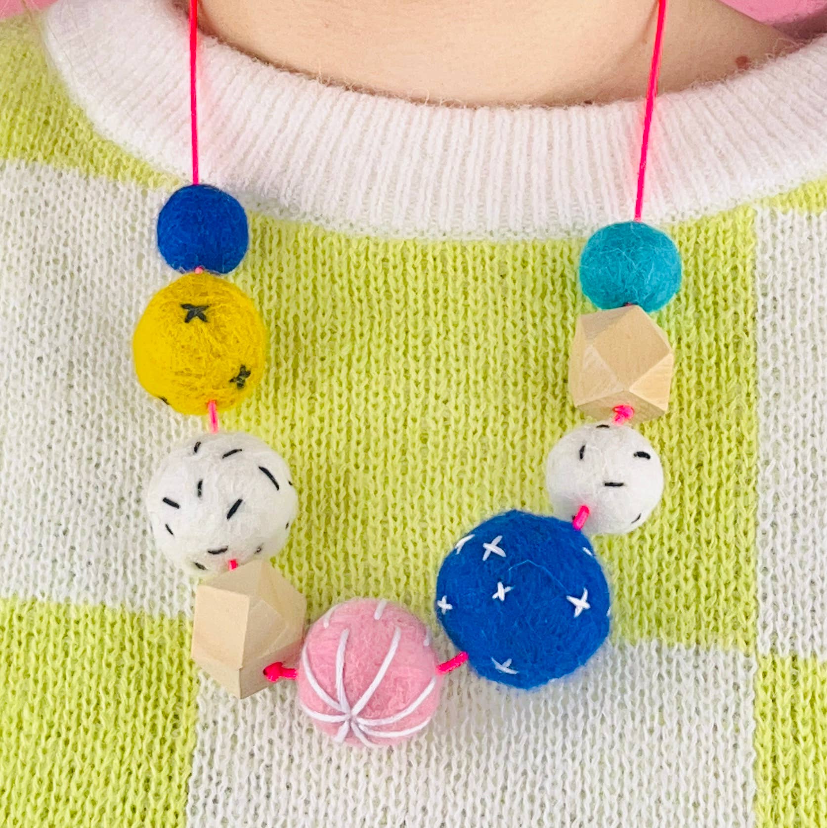 The Edinburgh Craft Club - Wet Felt Bead Necklace Kit
