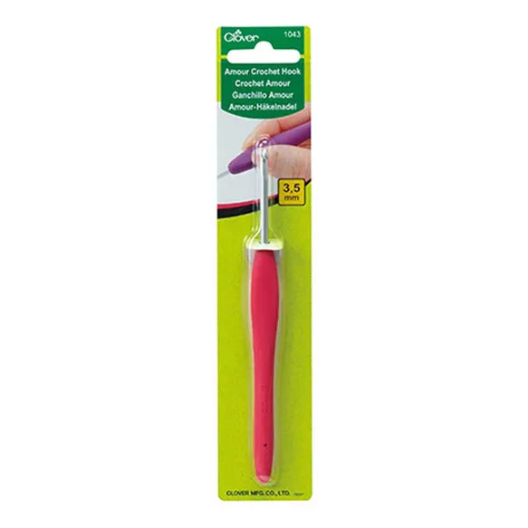 Clover Amour crochet hooks