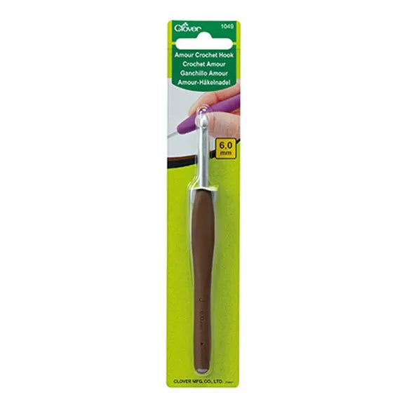 Clover Amour crochet hooks